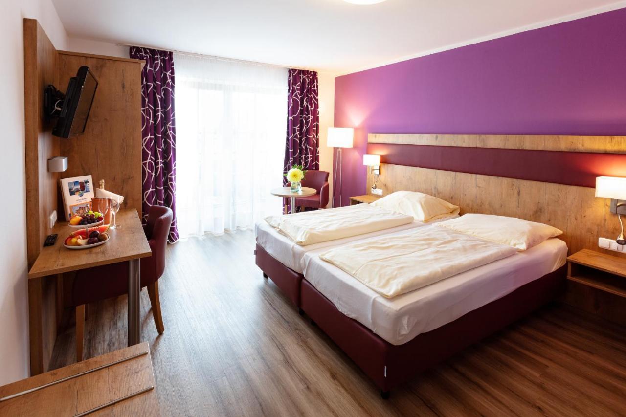 Ferienhotel Herzog Neumarkt am Wallersee Luaran gambar