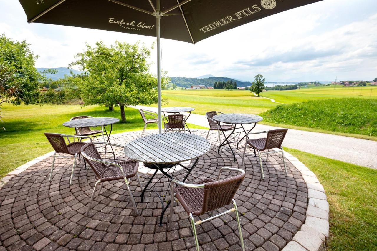 Ferienhotel Herzog Neumarkt am Wallersee Luaran gambar